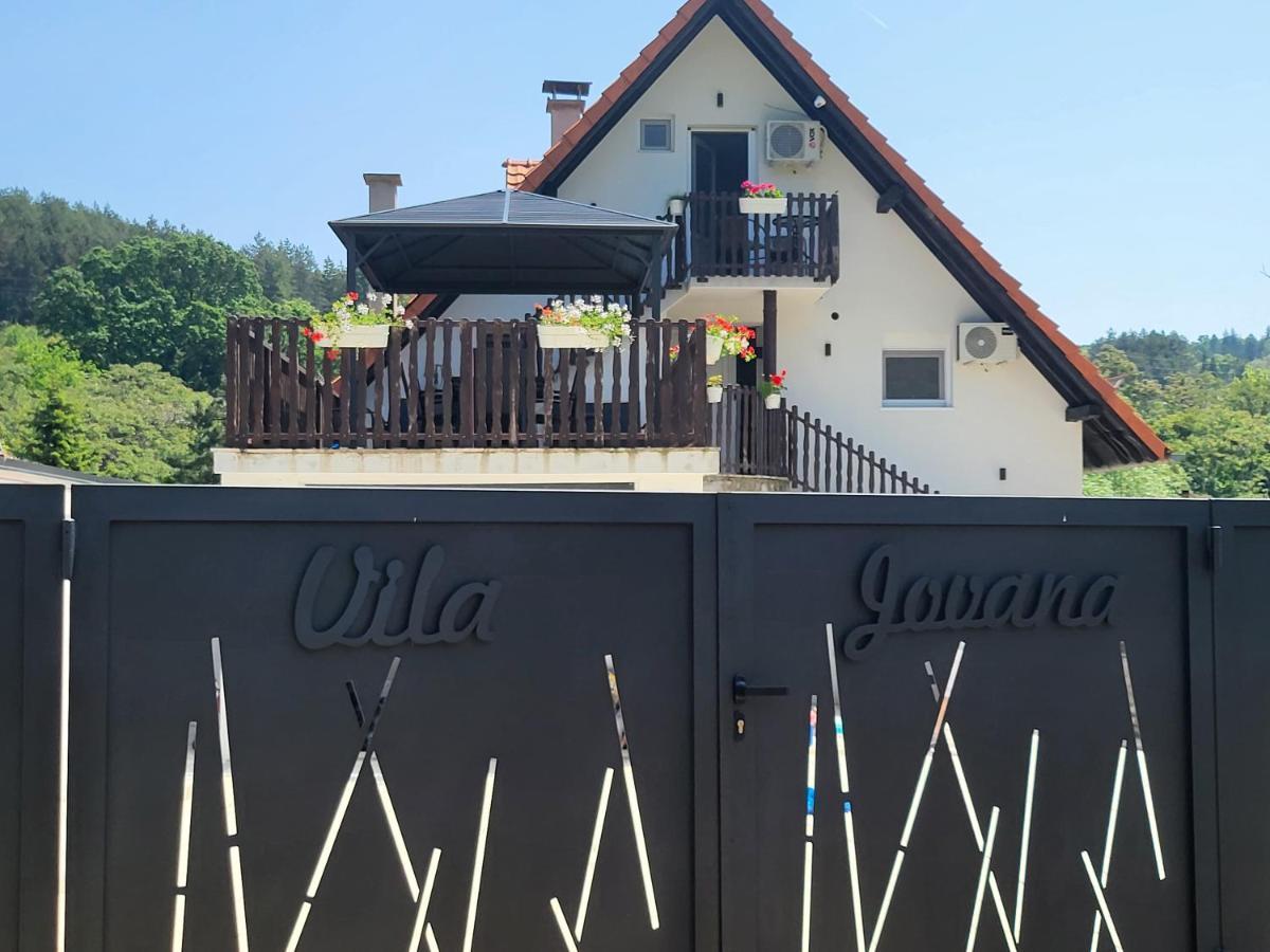Vila Jovana Vrdnik Eksteriør billede