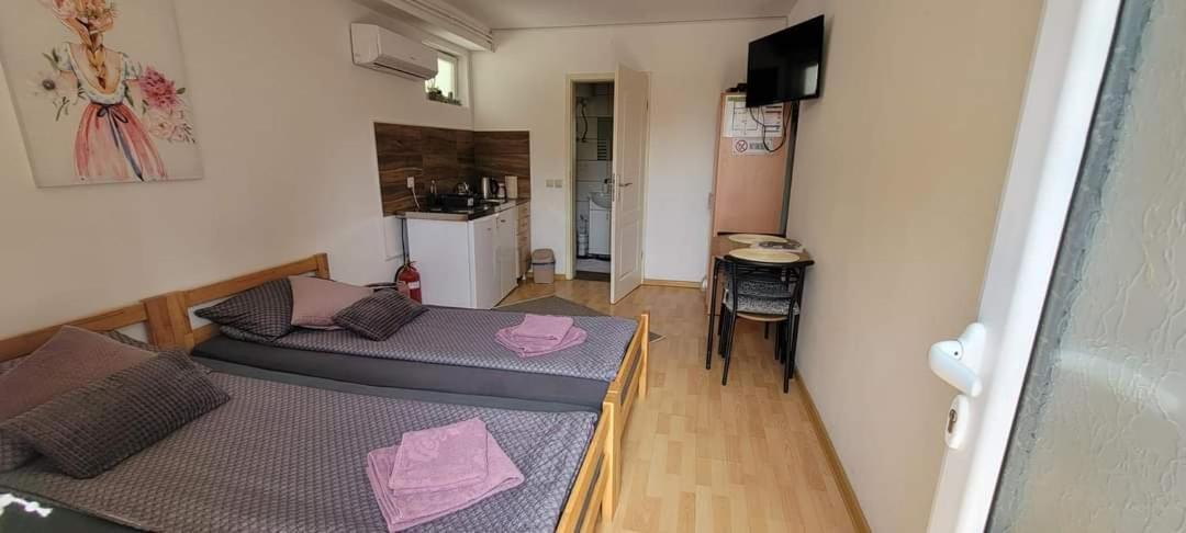 Vila Jovana Vrdnik Eksteriør billede
